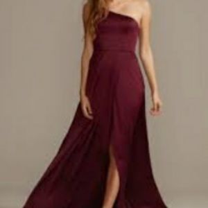 David's Bridal Burgundy Ruffled One Shoulder Dress Size 6 NWT